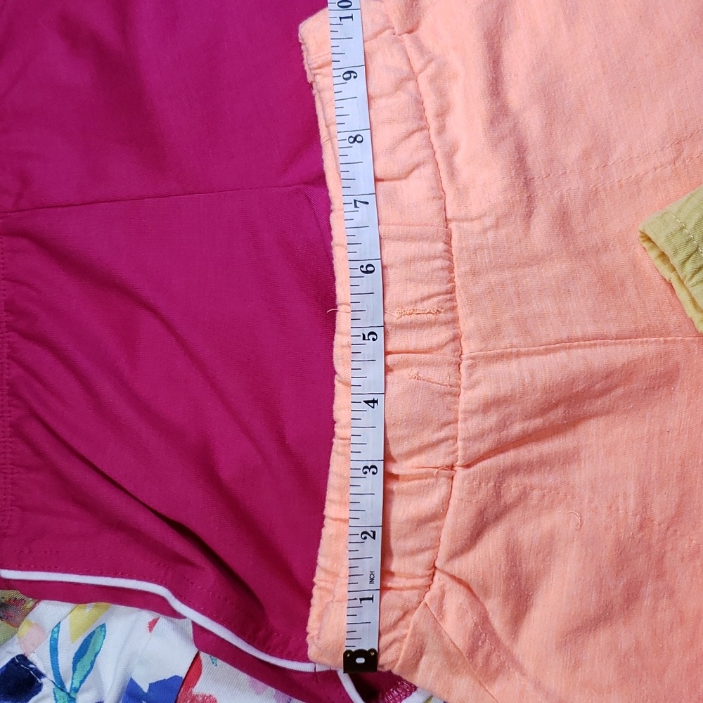 6 Girls' Shorts - Picture 5 of 14
